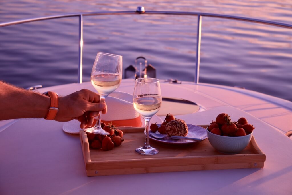 Small Crewed Yacht Charters for Unique Bahamas Adventures with all-inclusive drinks and food