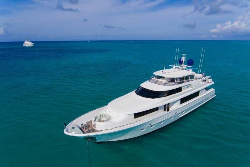 The World of Crewed Motor Yacht Charters in the Bahamas